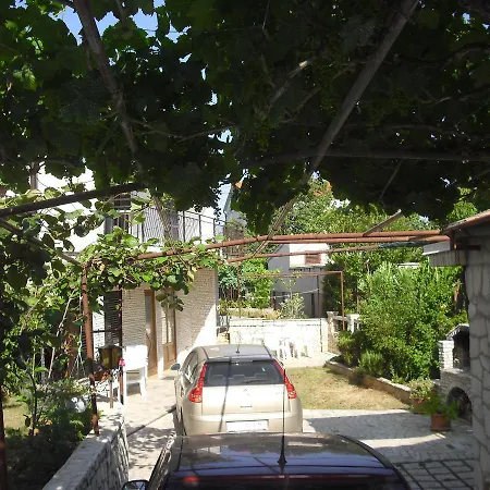 Burmy Gostinjska kuća Pula