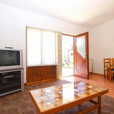 Burmy Guest house Pula
